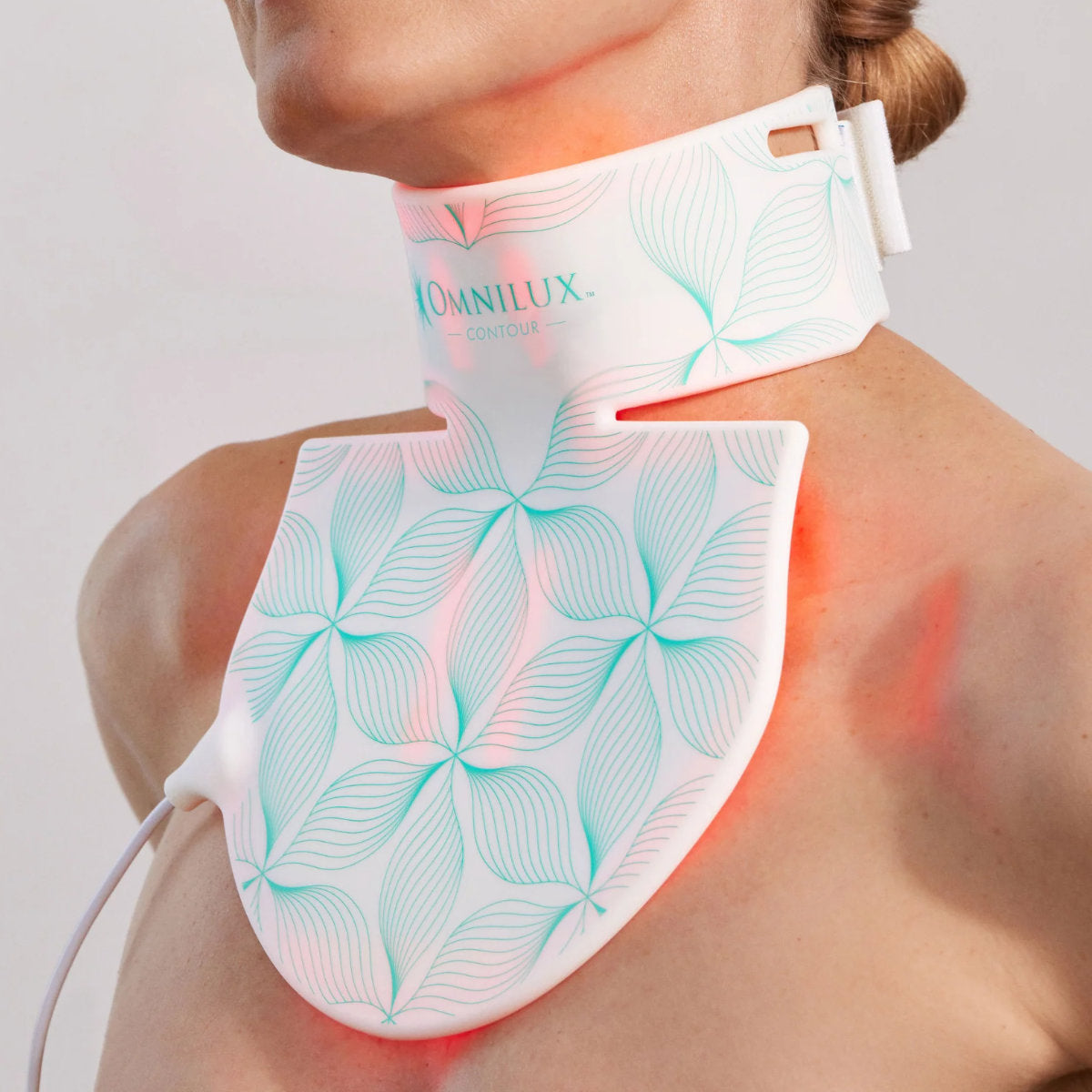 Omnilux Contour Neck & Décolleté LED Light Therapy Device